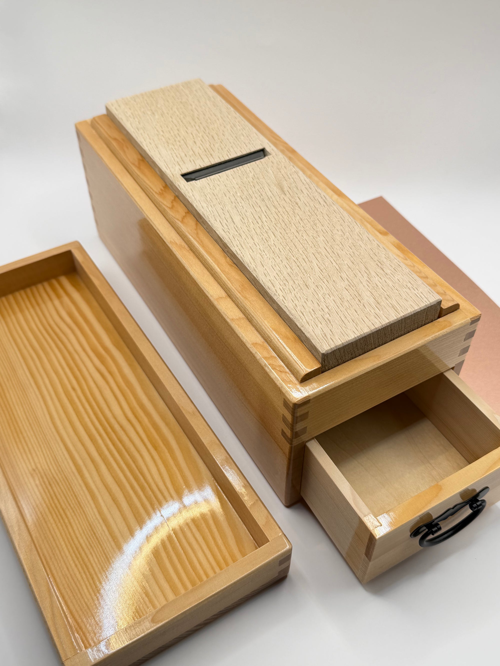 Katsuobushi dried bonito grater