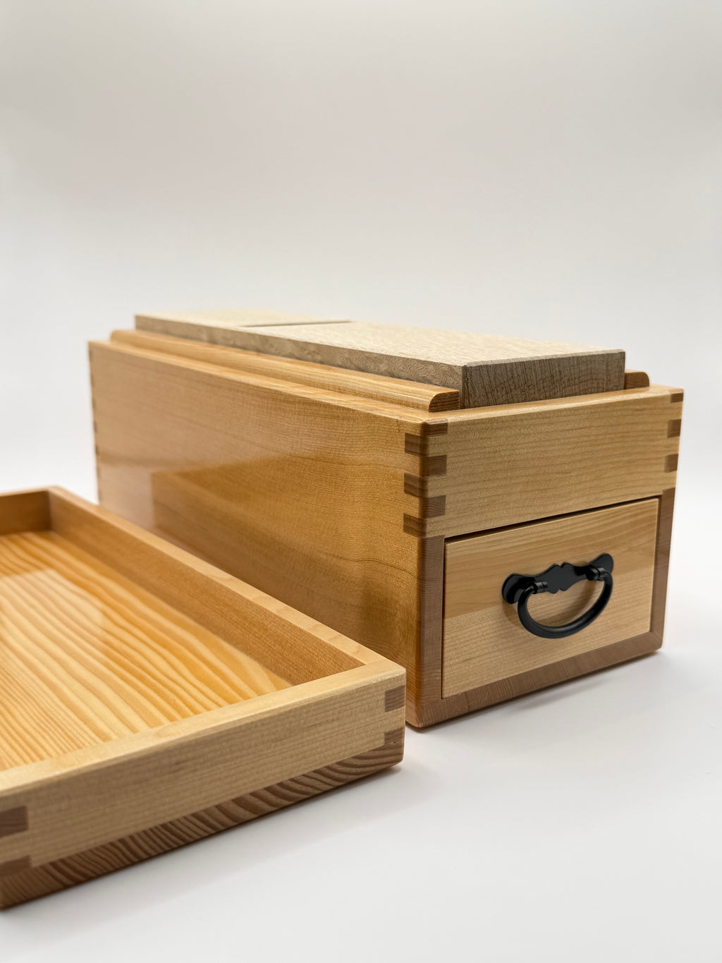 Katsuobushi dried bonito grater