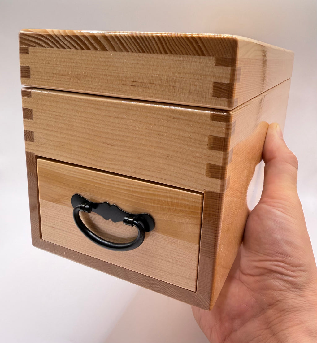 Katsuobushi dried bonito grater