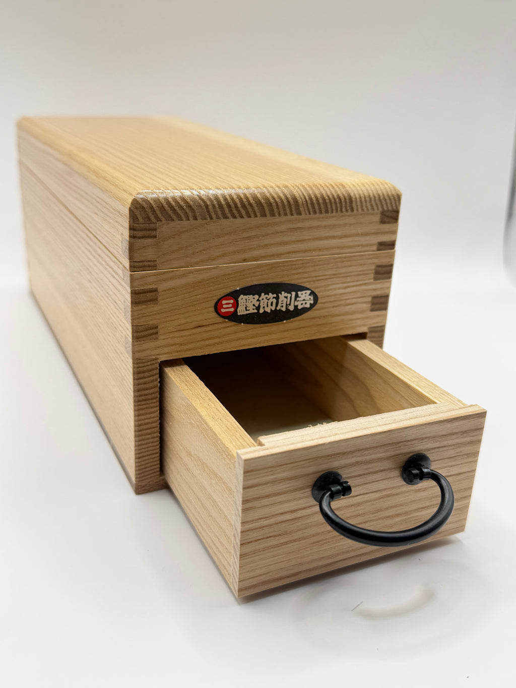 Katsuobushi dried bonito grater
