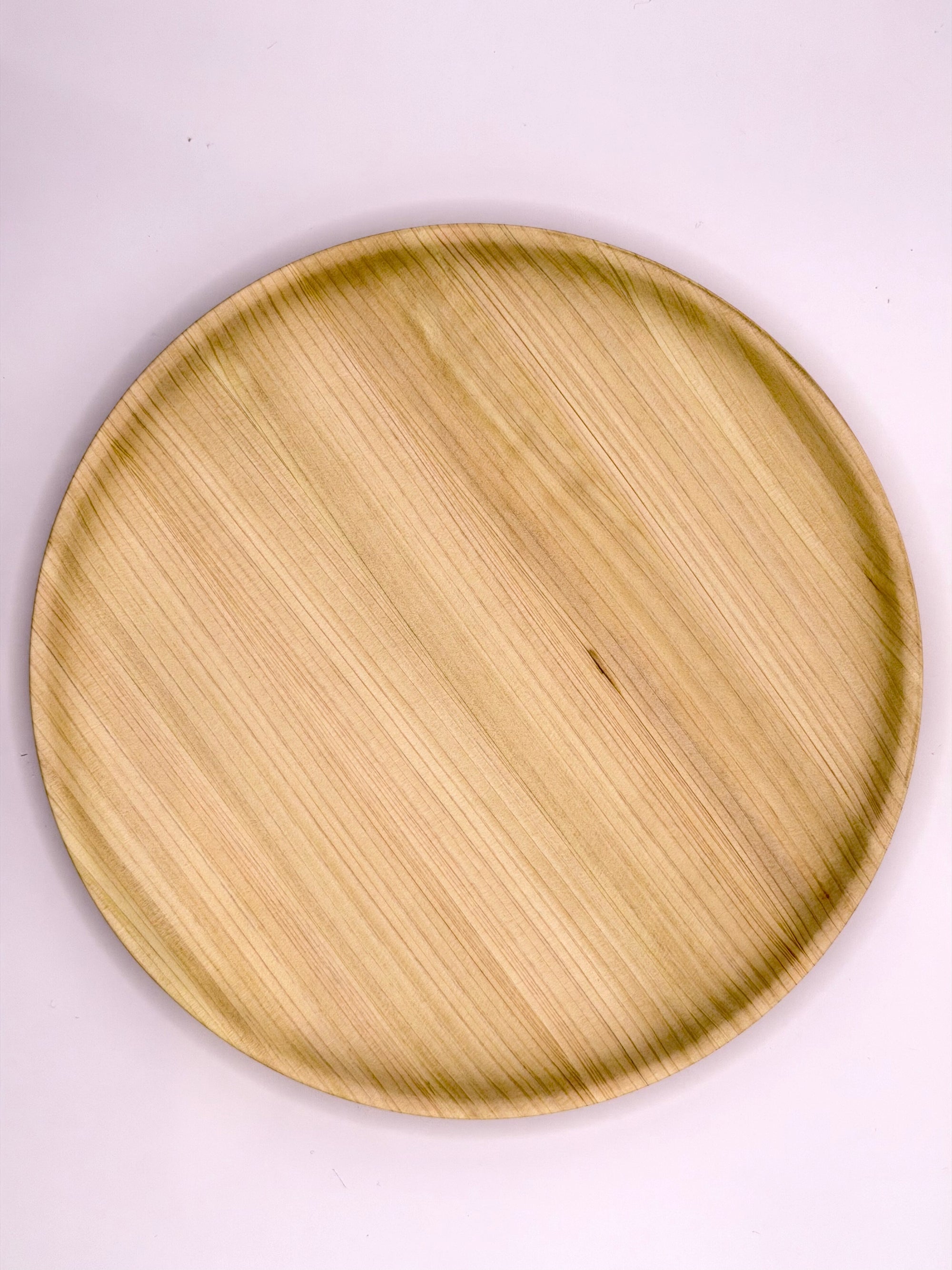 Assiette plate, bois tourné