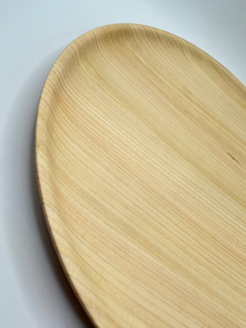 Assiette plate, bois tourné