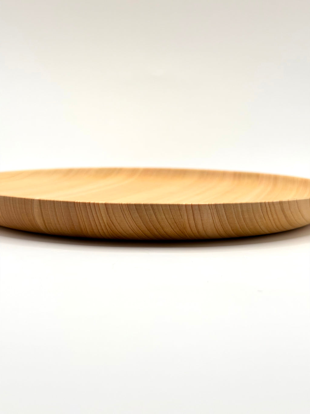Assiette plate, bois tourné