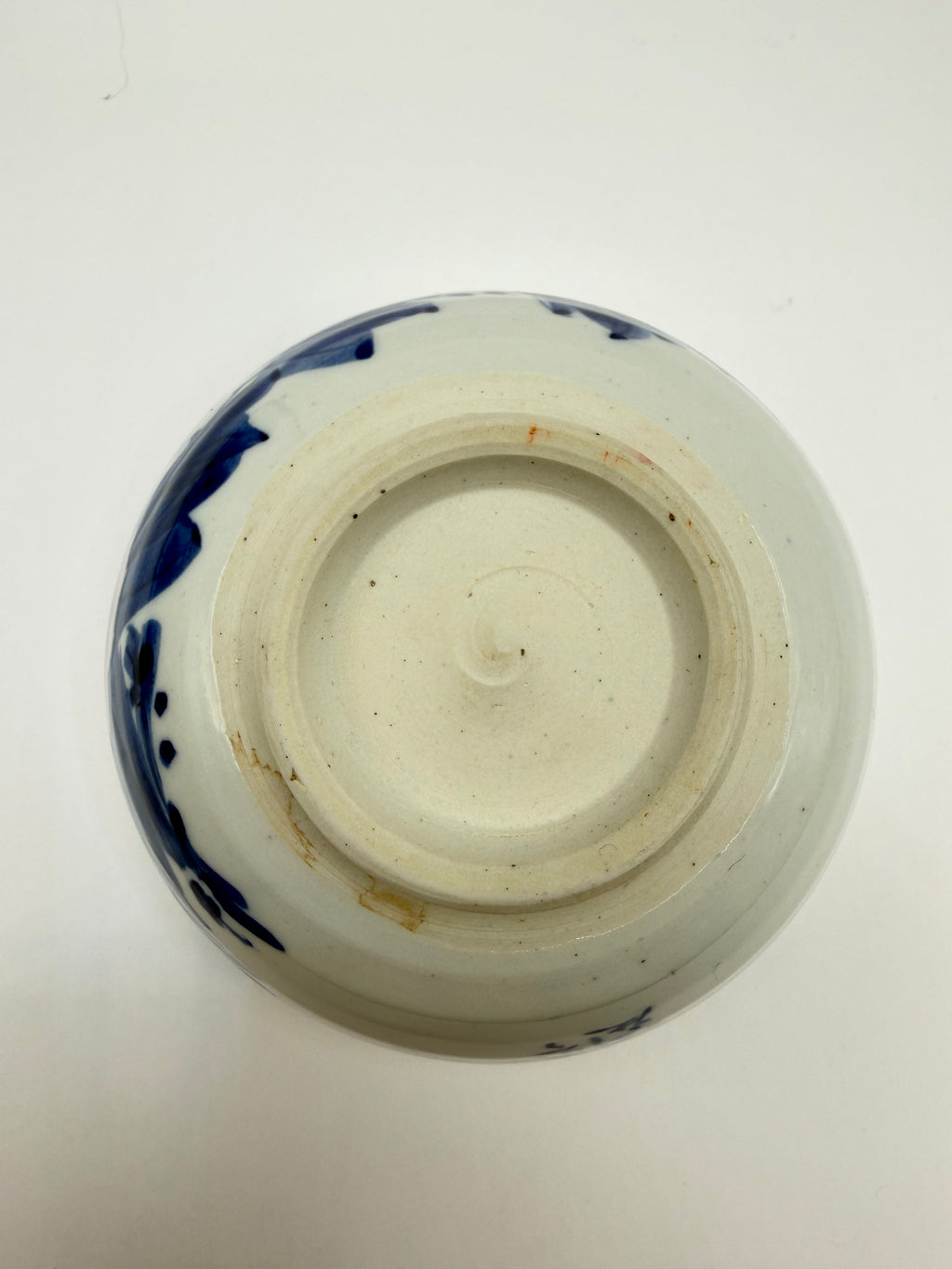 Bol japonais en porcelaine, décor sometsuke bleu et rose