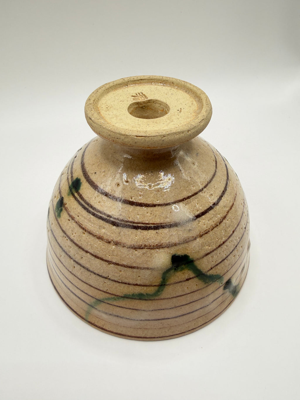 Coupe sur pied, décor peint