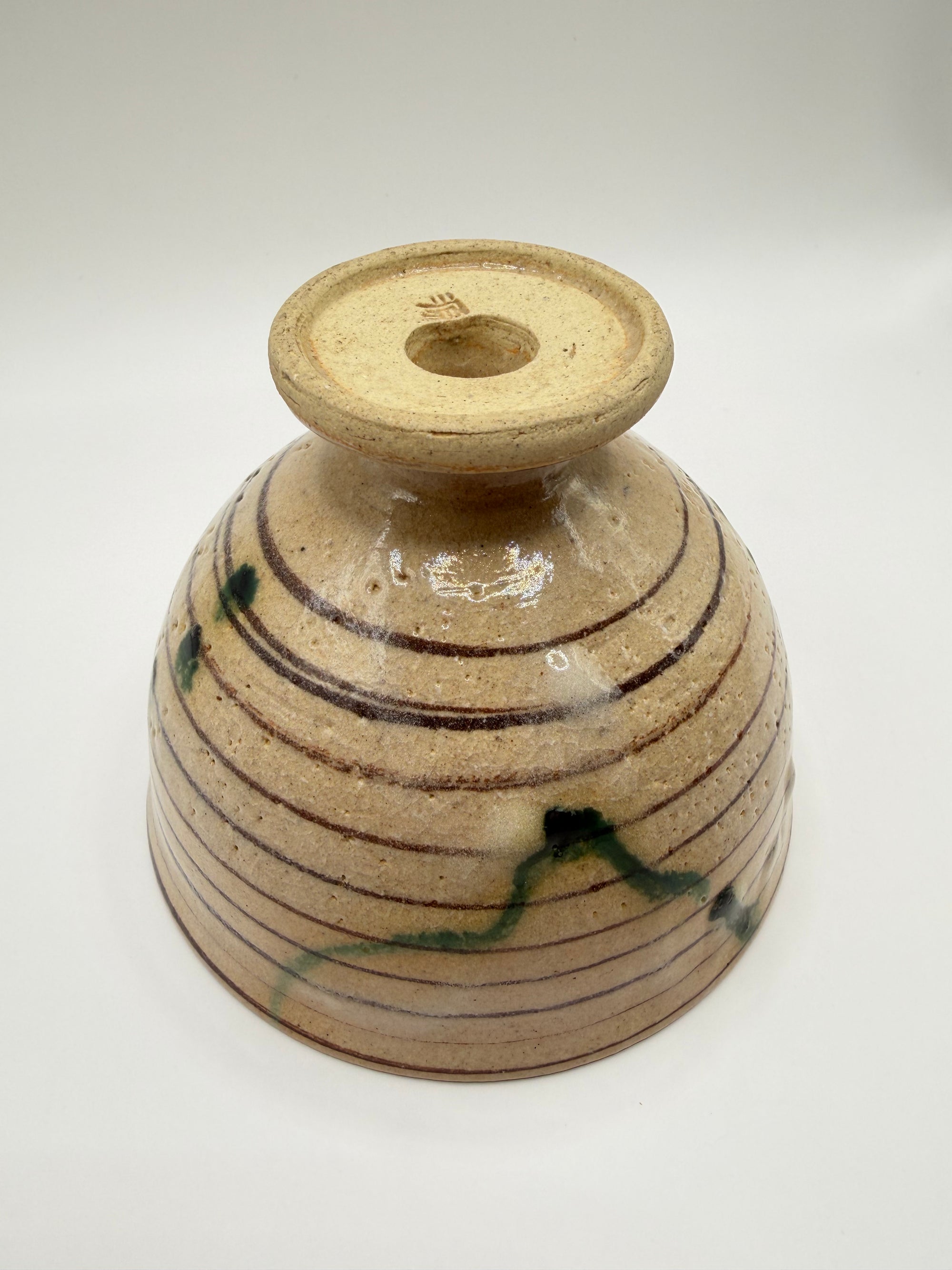 Coupe sur pied, décor peint