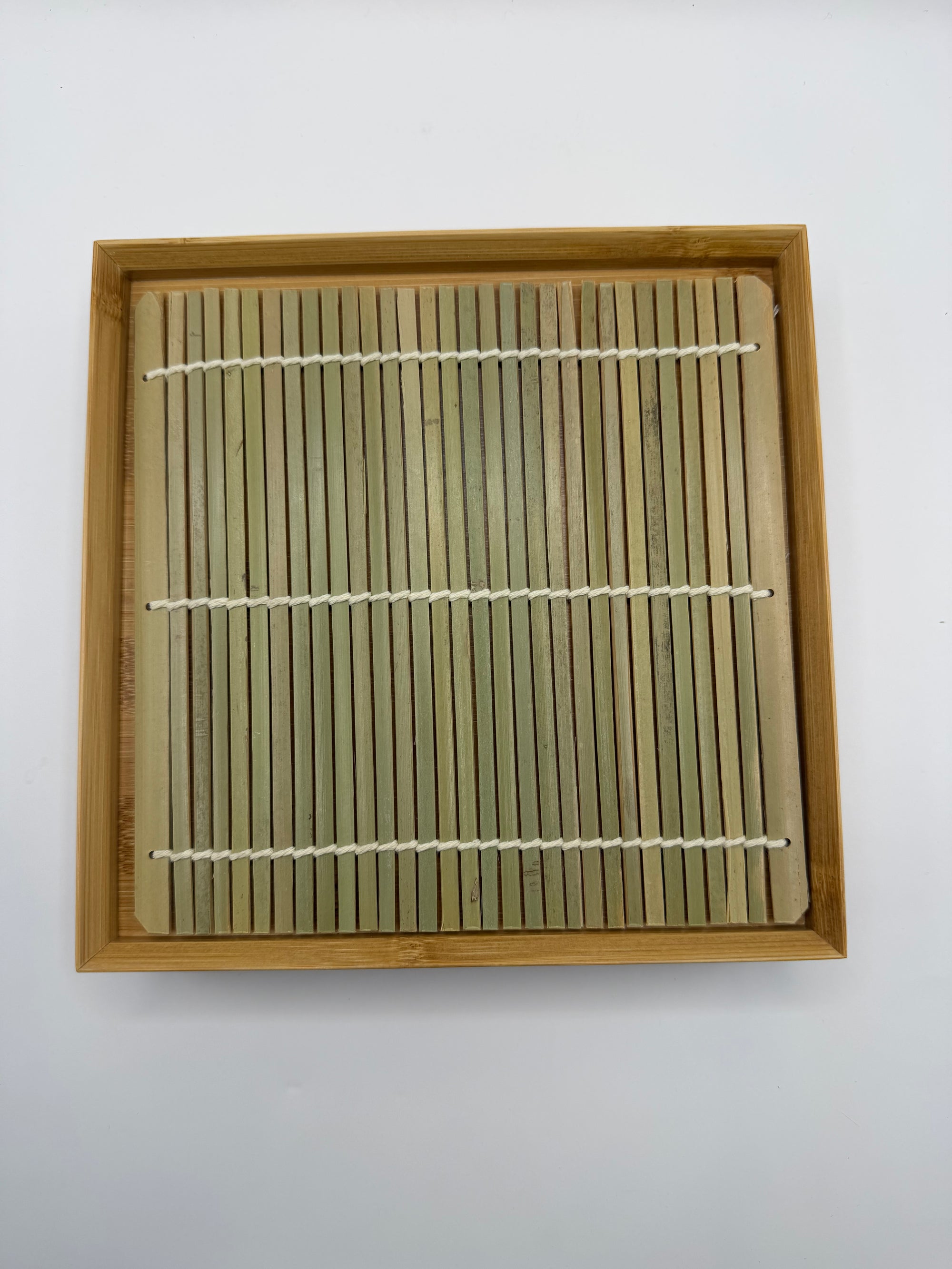 Plateau à soba en bambou 20x20