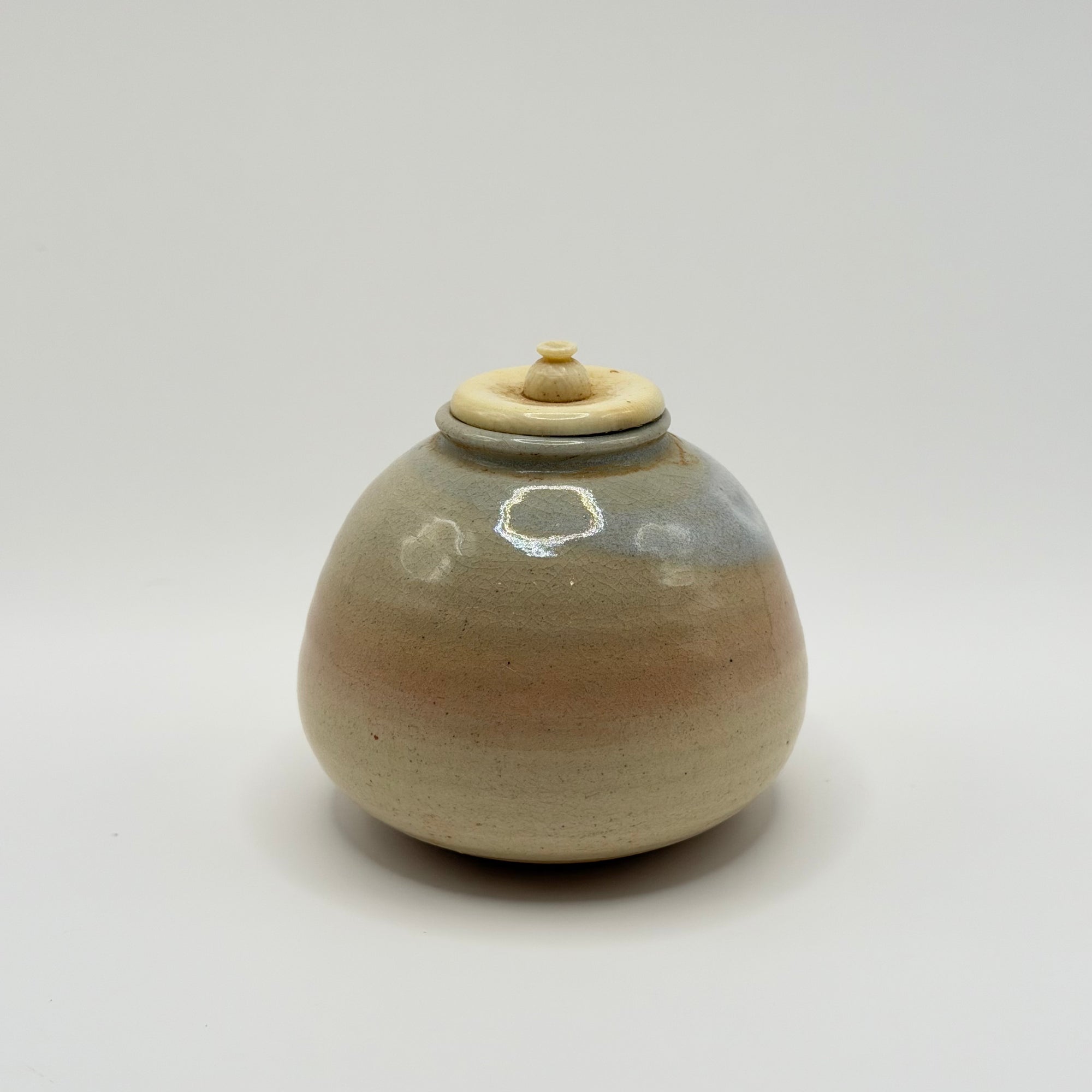 Pot à Matcha Sphérique Glaçure Nacrée