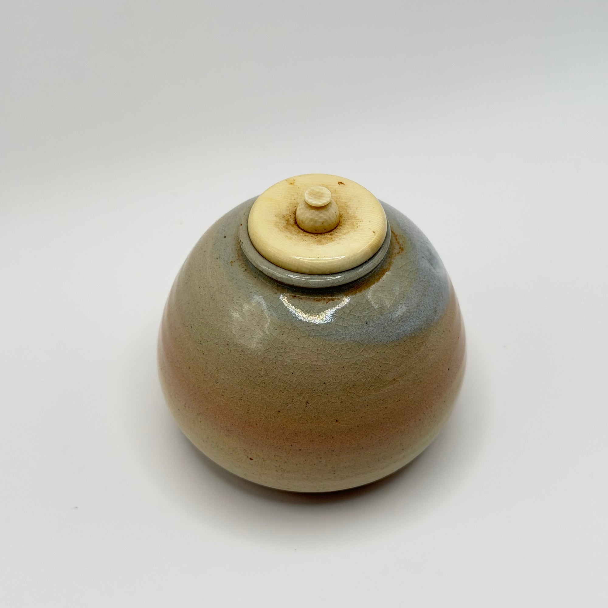 Pot à Matcha Sphérique Glaçure Nacrée