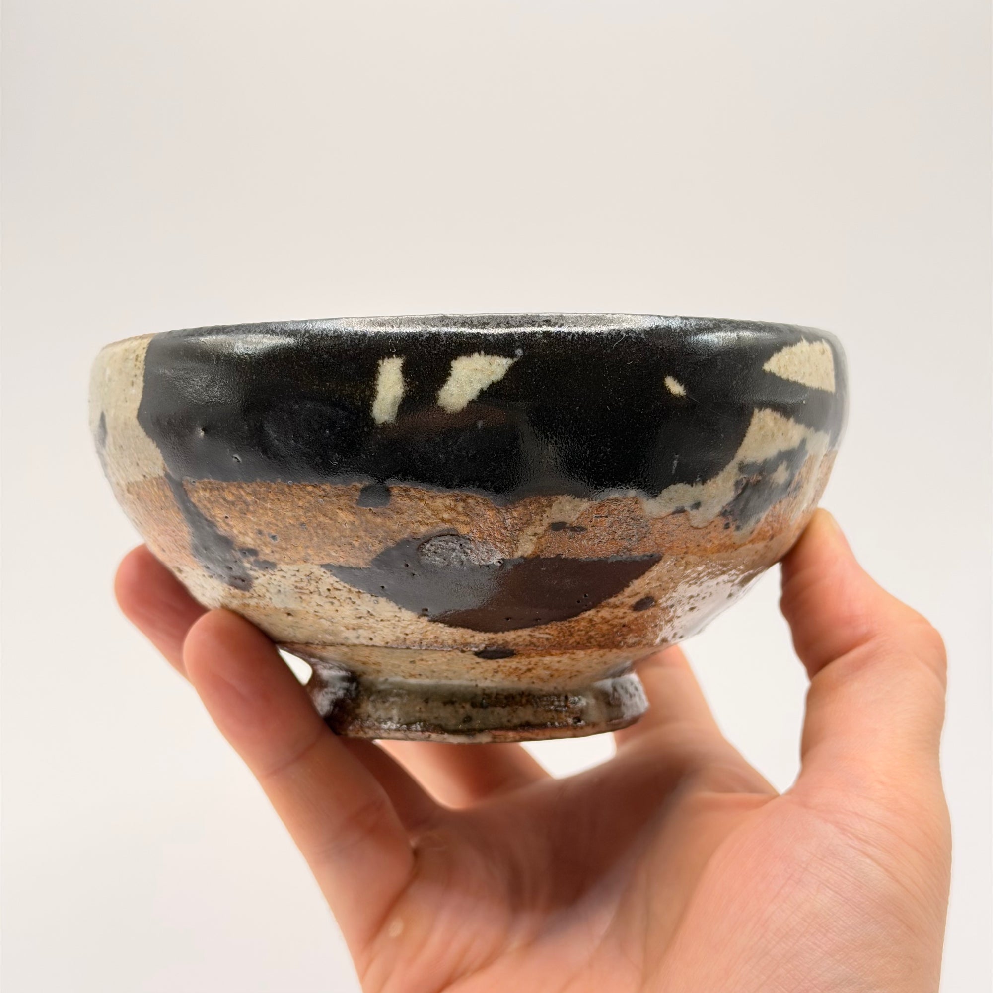 Bol à Matcha Noir et Blanc, Glaçure Contrastée