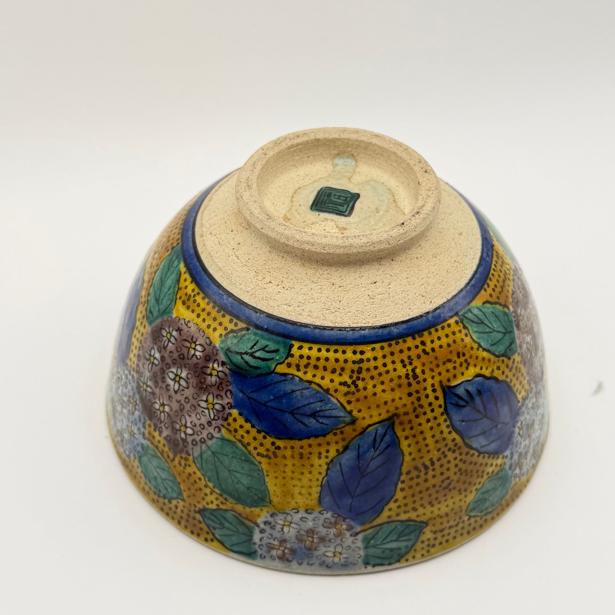 Bol à Matcha Polychrome, Décor Floral et Feuilles