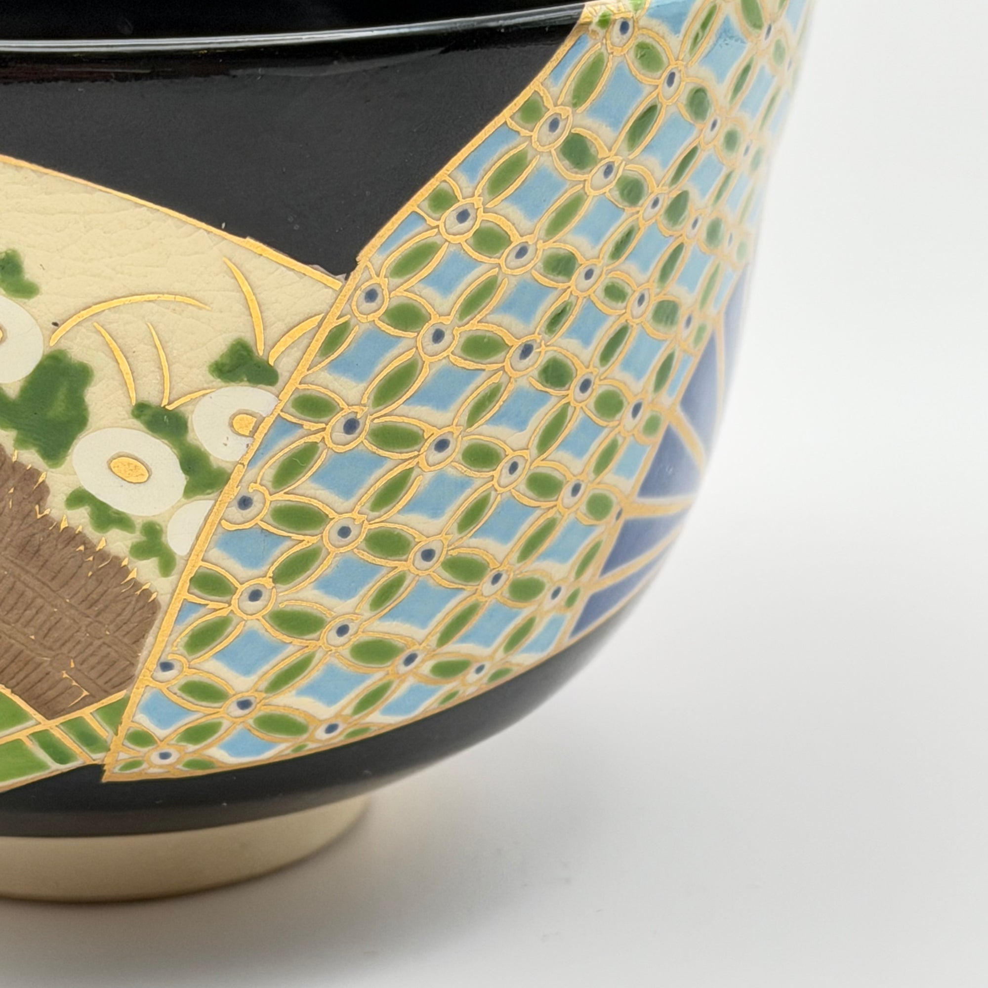Bol à Matcha Décor d'Éventails et Paysages Dorés