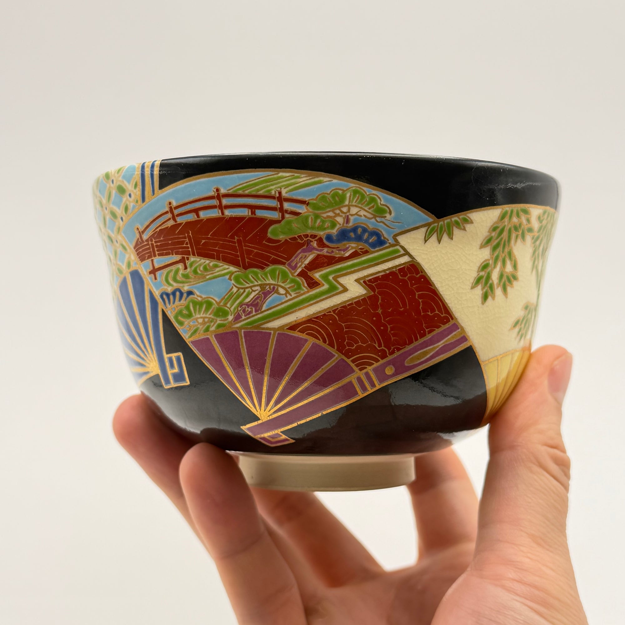 Bol à Matcha Décor d'Éventails et Paysages Dorés