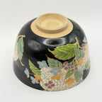 Bol à Matcha Décor Hortensias Dorés sur Fond Noir