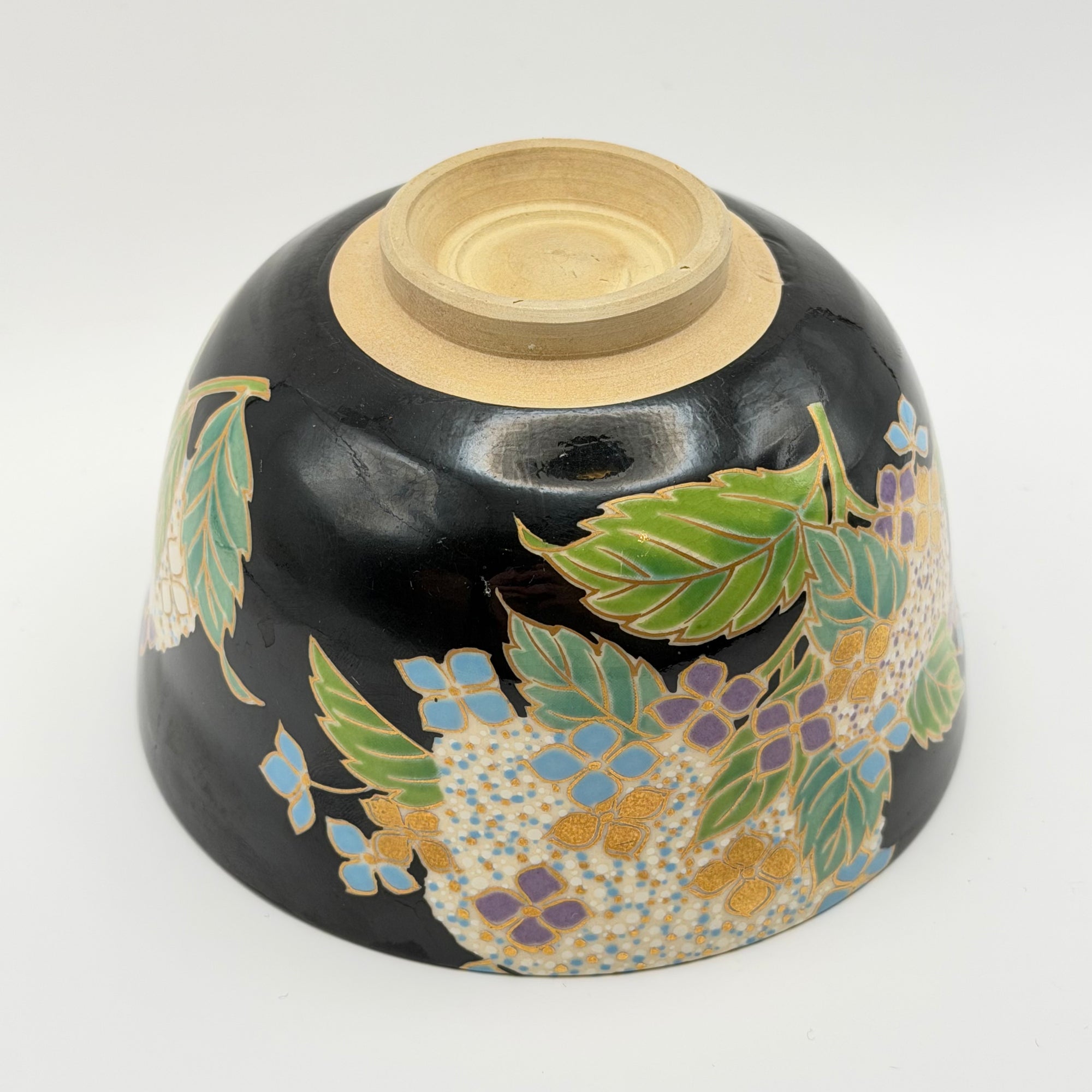 Bol à Matcha Décor Hortensias Dorés sur Fond Noir