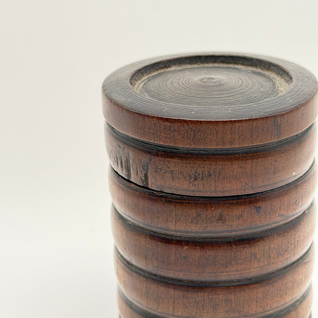 Pot à Matcha en Bois Tourné, Forme Annelée